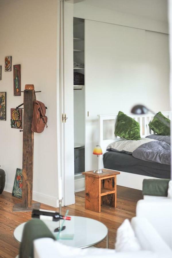 Kanalvilla - Urlaub Am Nord-Ostseekanal - Zwei Ferienwohnungen Im Angebot- Eine Im Dachgeschoss Und Eine Wohnung Mit Garten Sehestedt  Exteriér fotografie