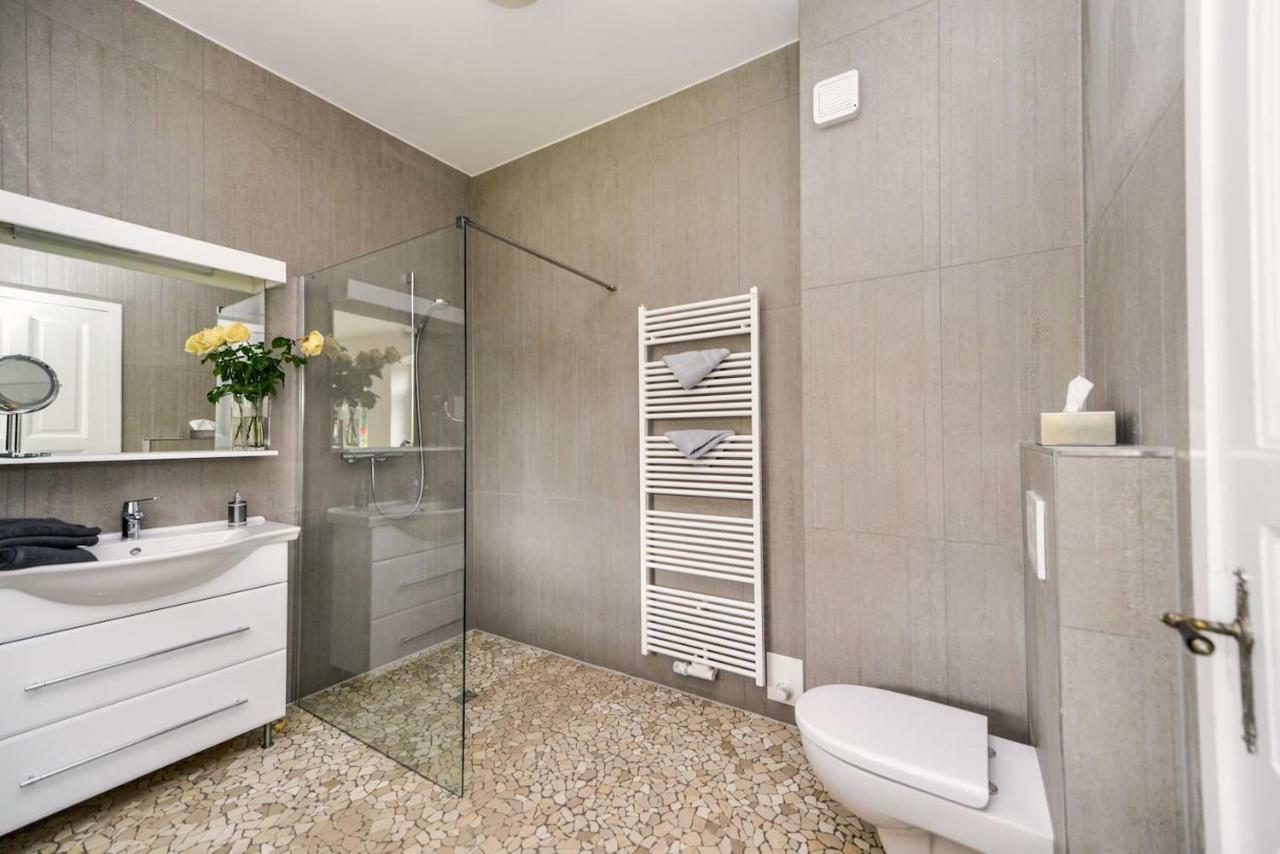 Kanalvilla - Urlaub Am Nord-Ostseekanal - Zwei Ferienwohnungen Im Angebot- Eine Im Dachgeschoss Und Eine Wohnung Mit Garten Sehestedt  Exteriér fotografie