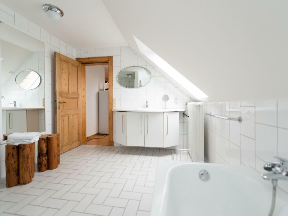 Kanalvilla - Urlaub Am Nord-Ostseekanal - Zwei Ferienwohnungen Im Angebot- Eine Im Dachgeschoss Und Eine Wohnung Mit Garten Sehestedt  Exteriér fotografie