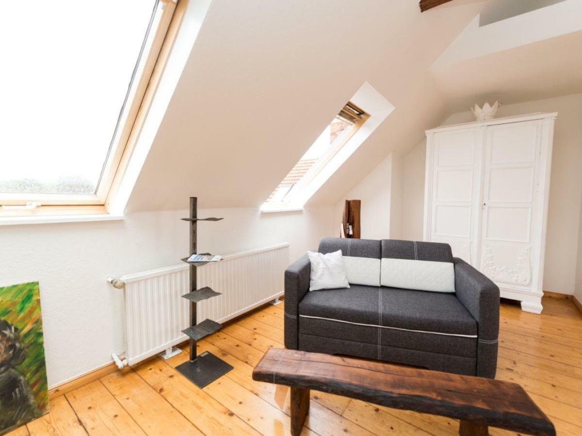Kanalvilla - Urlaub Am Nord-Ostseekanal - Zwei Ferienwohnungen Im Angebot- Eine Im Dachgeschoss Und Eine Wohnung Mit Garten Sehestedt  Exteriér fotografie